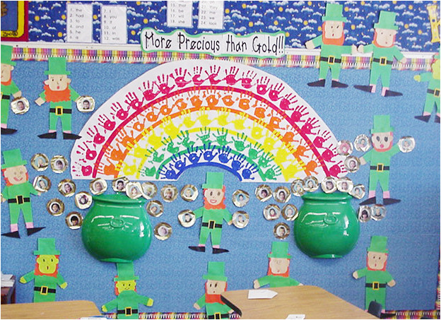 Helpful hints for making the large rainbow for a bulletin board. Ideas for 